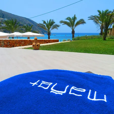 Manet Hotel 3*