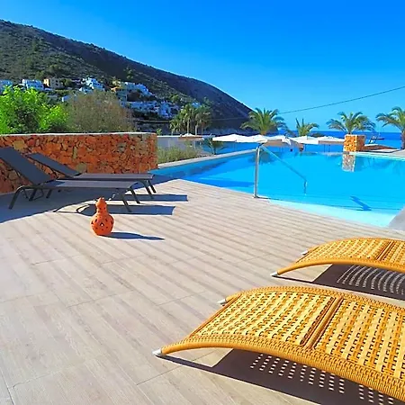 Manet Hotel 3*