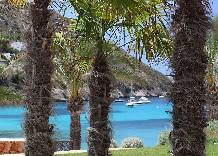 Manet Hotel 3*